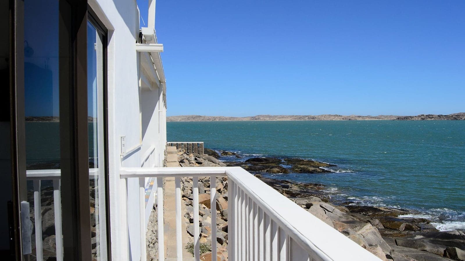 The guest lounge at The Cormorant House guesthouse in Lüderitz